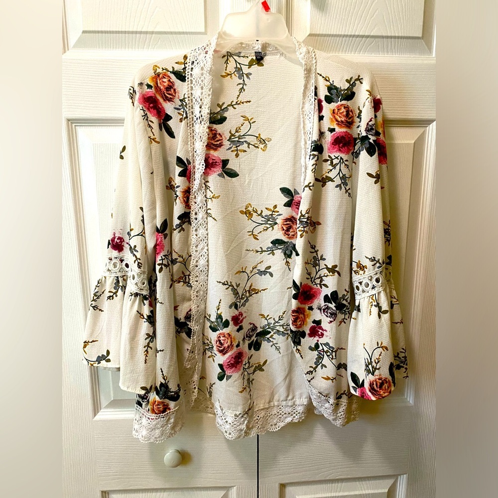 NWOT XL Floral Cardigan